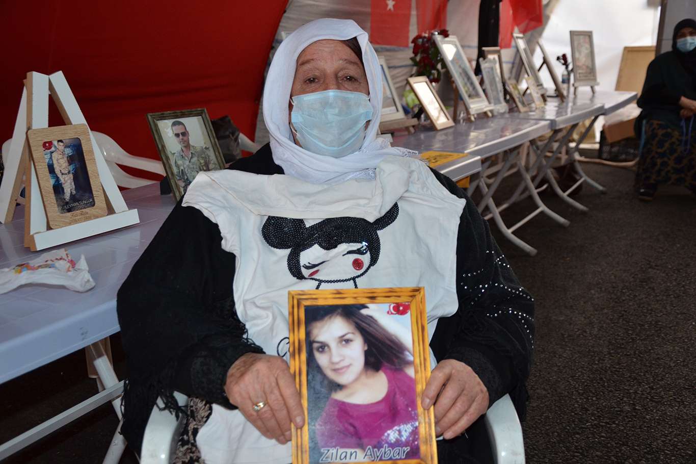 449'uncu gününde evlat nöbetine katılımlar devam ediyor